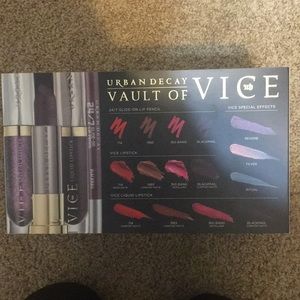 Urban Decay Vault of Vice makeup kit